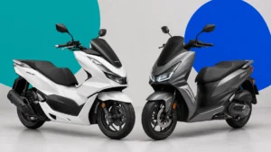 Honda PCX 125 leasing in Crete - MotoBooking