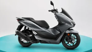 scooter leasing vs buying - MotoBooking
